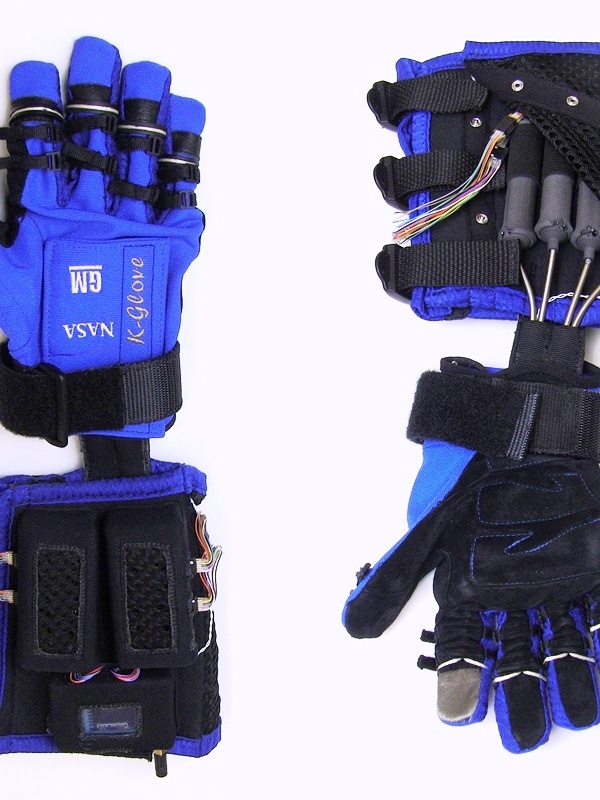 GM & NASA Συνεργάζονται στην Εξέλιξη Ρομποτικών Γαντιών