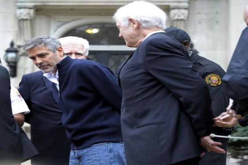 Τζορτζ Κλούνεϊ: Στα 100 δολάρια ορίστηκε η εγγύηση!