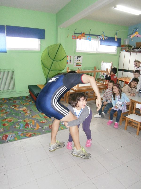 Τα παιδιά παλεύουν (photos)