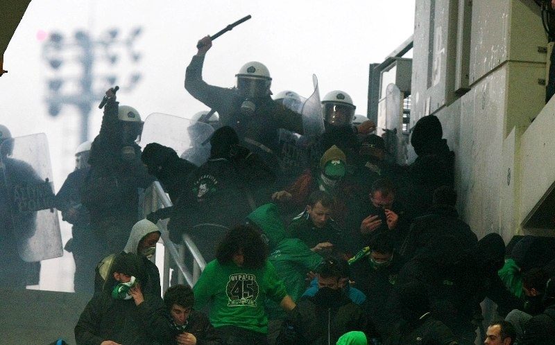 Πολεμικό σκηνικό στο ΟΑΚΑ! (videos + photos)