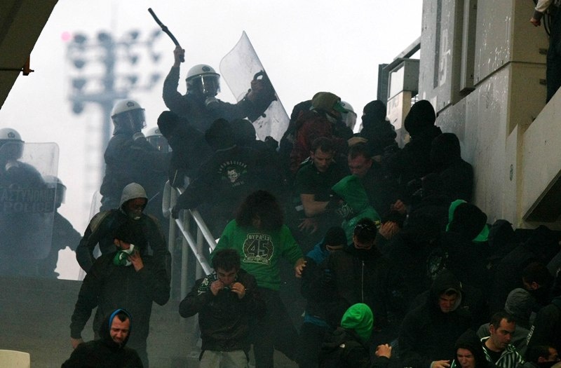 Πολεμικό σκηνικό στο ΟΑΚΑ! (videos + photos)