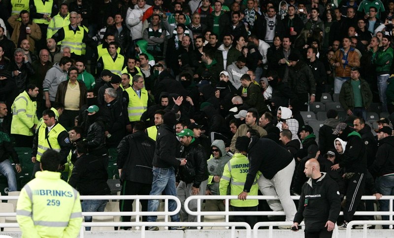 Πολεμικό σκηνικό στο ΟΑΚΑ! (videos + photos)