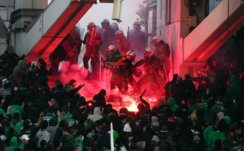 Πολεμικό σκηνικό στο ΟΑΚΑ! (videos + photos)