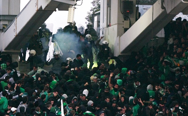 Πολεμικό σκηνικό στο ΟΑΚΑ! (videos + photos)