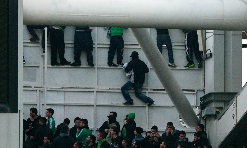 Πολεμικό σκηνικό στο ΟΑΚΑ! (videos + photos)