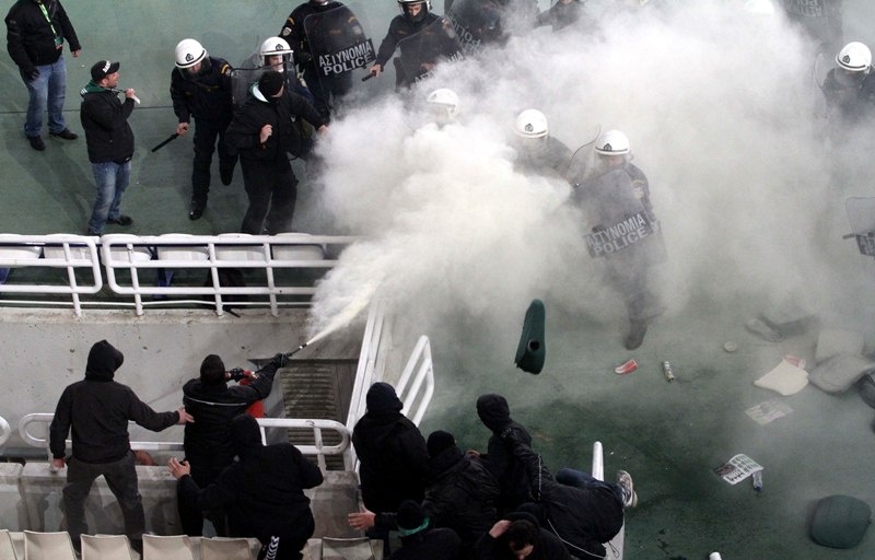 Το χρονικό των συγκρούσεων στο ΟΑΚΑ (photos+videos)