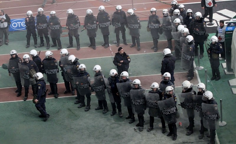 Το χρονικό των συγκρούσεων στο ΟΑΚΑ (photos+videos)