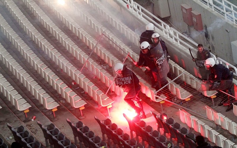 Το χρονικό των συγκρούσεων στο ΟΑΚΑ (photos+videos)