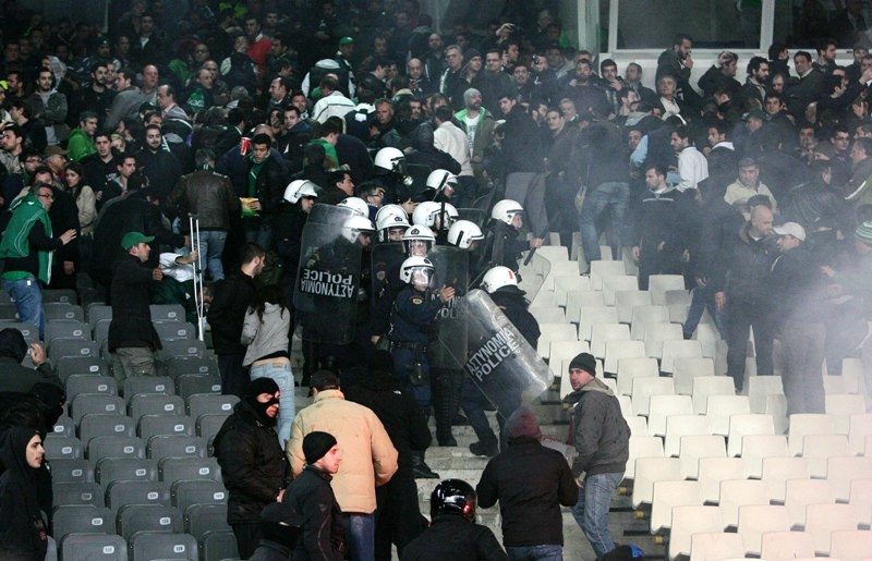 Το χρονικό των συγκρούσεων στο ΟΑΚΑ (photos+videos)