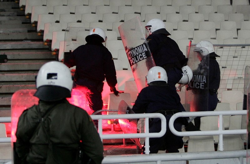 Το χρονικό των συγκρούσεων στο ΟΑΚΑ (photos+videos)