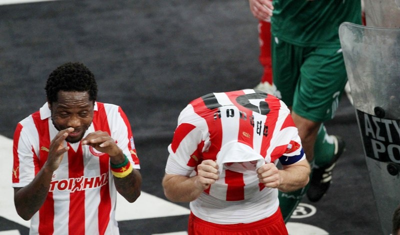 Απόδραση τίτλου για Ολυμπιακό, καταστροφή για Παναθηναϊκό (photos+videos)