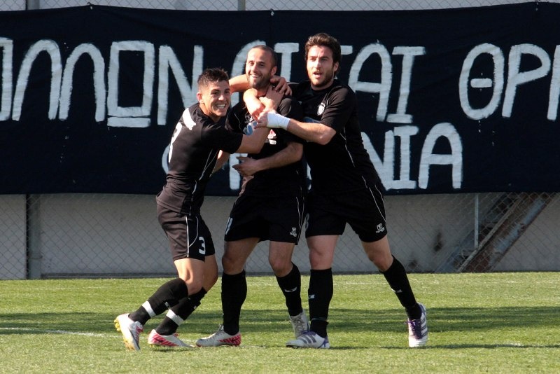 Η «Μαύρη Θύελλα» γκρέμισε τον Απόλλωνα από την κορυφή (photos)