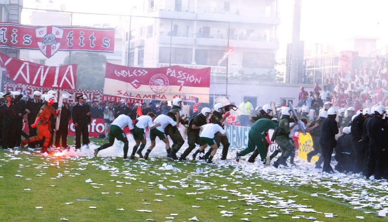82 χρόνια επεισόδια... (photos+videos)