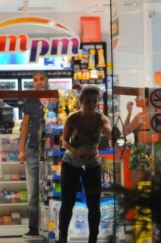 Οι «πικάντικες» φωτογραφίες του… πεινασμένου Αντριάνο!