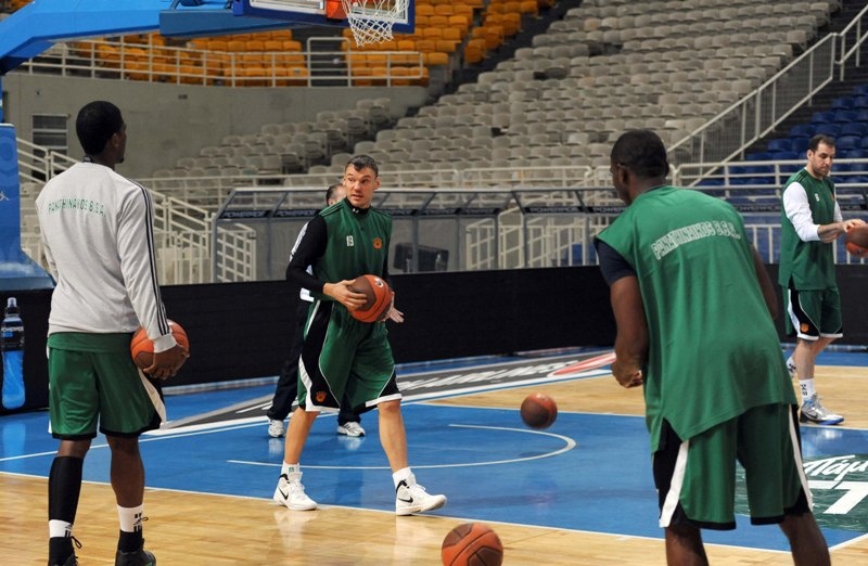 Ομπράντοβιτς: «Δύο νίκες ακόμα για το Final Four»