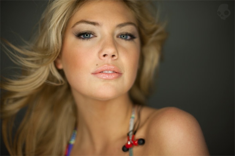 Η Κέιτ Άπτον σε μία ακόμη διαφήμιση! (photos)