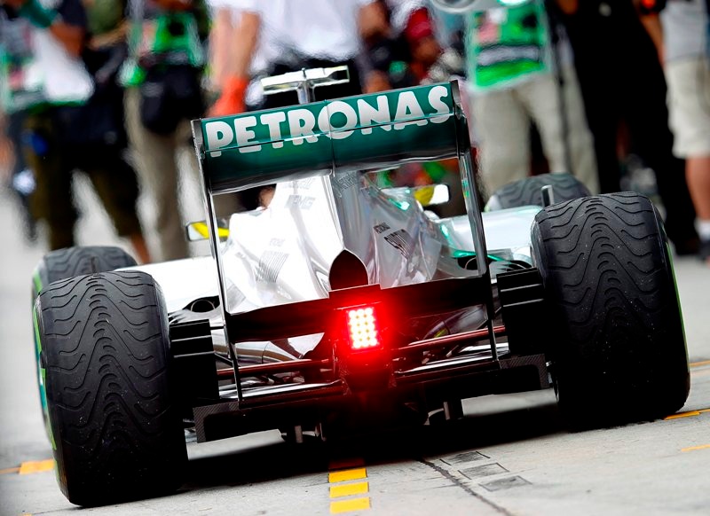 Δεύτερη σερί pole position για τον Χάμιλτον (photos)