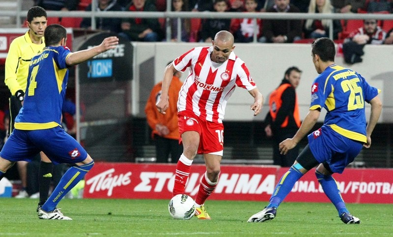 Ερυθρόλευκη... μαγεία by... Κέβιν Μιραλάς (photos+videos)