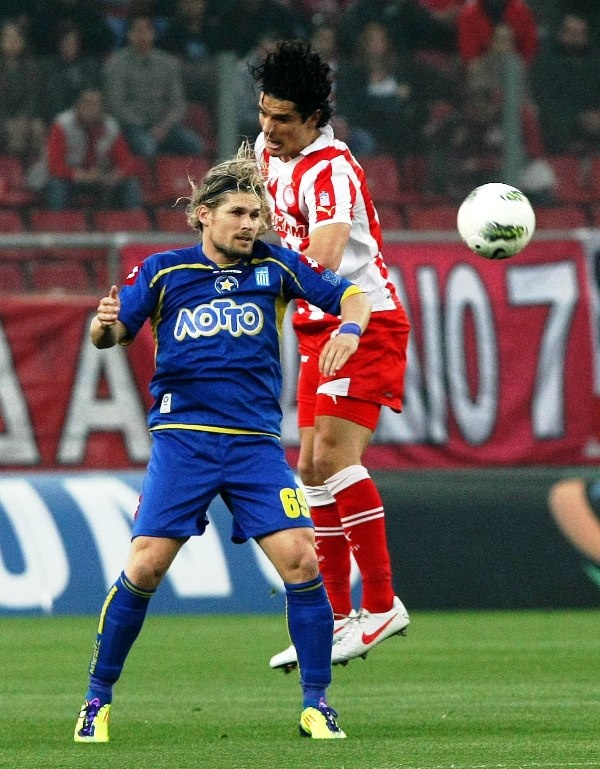 Ερυθρόλευκη... μαγεία by... Κέβιν Μιραλάς (photos+videos)