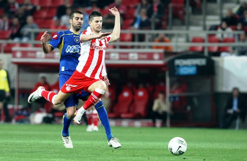 Ερυθρόλευκη... μαγεία by... Κέβιν Μιραλάς (photos+videos)