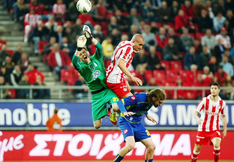 Ερυθρόλευκη... μαγεία by... Κέβιν Μιραλάς (photos+videos)