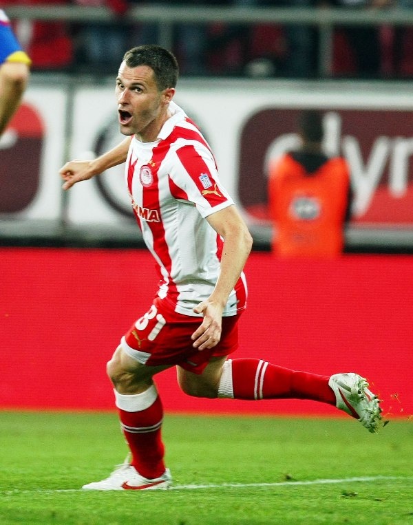 Ερυθρόλευκη... μαγεία by... Κέβιν Μιραλάς (photos+videos)