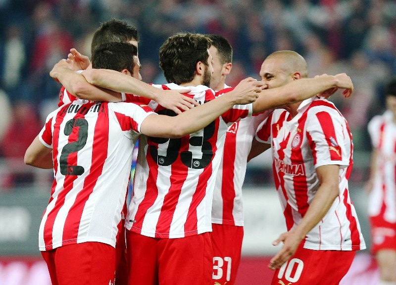 Ερυθρόλευκη... μαγεία by... Κέβιν Μιραλάς (photos+videos)