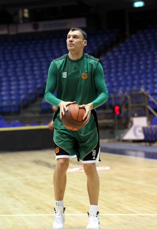 Ασφυκτικό πρεσάρισμα στους πρωταθλητές (photos)
