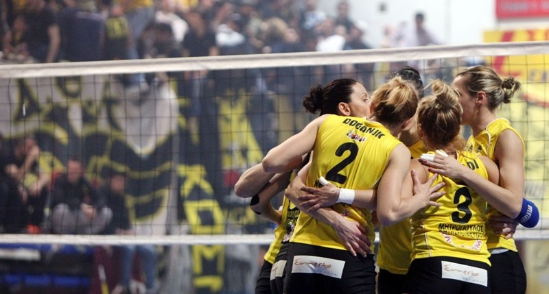 Φιέστα και 3-0 για την ΑΕΚ