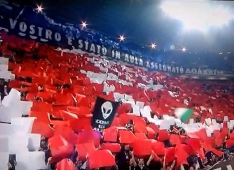 Οι τιφόζι της Γιούβε, το coreo και το 28-29