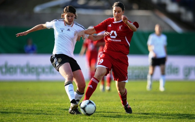 «Κρέμασε» τα παπούτσια της η Πρινζ!