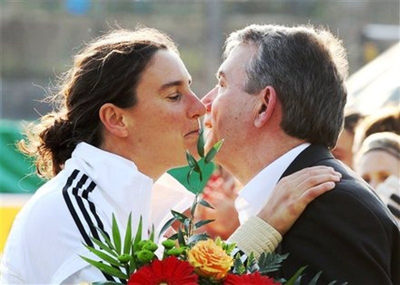 «Κρέμασε» τα παπούτσια της η Πρινζ!