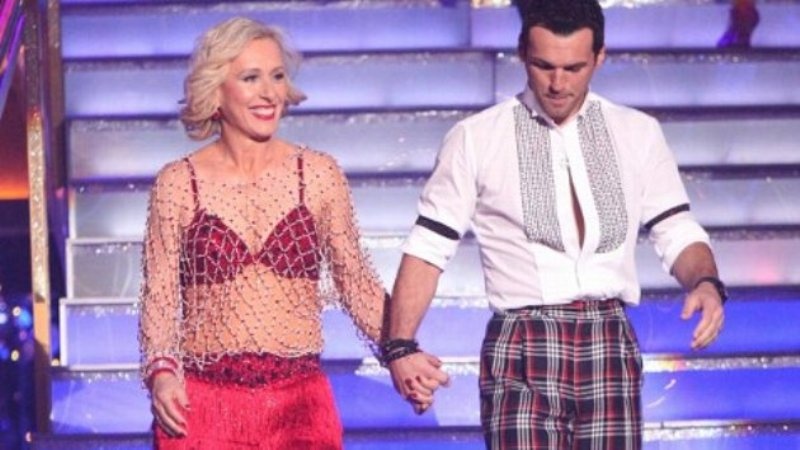 Η Μαρτίνα Ναβρατίλοβα αποκλείστηκε από το DWTS (photos+video)