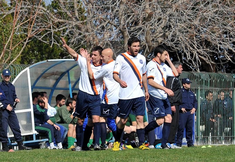 Ο Αστέρας Βάρης σήκωσε την κούπα της ΕΠΣΑΝΑ (photos)