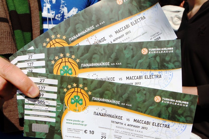 Τρέλα για μια θέση στο κλειστό του ΟΑΚΑ!