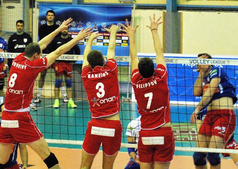 Ο Φοίνικας «καθάρισε» με άνεση τον Ολυμπιακό