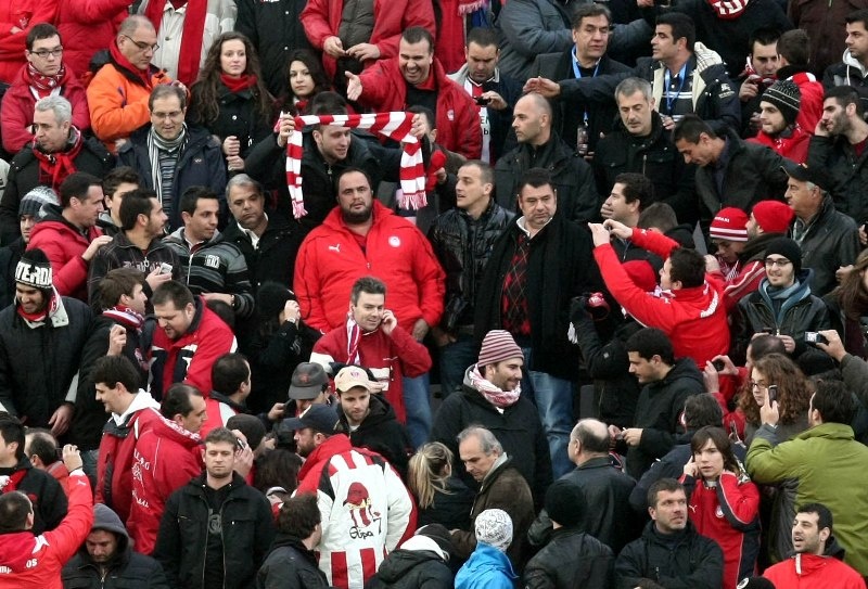 Ο ερυθρόλευκος «καπετάνιος» των τίτλων… (photos)