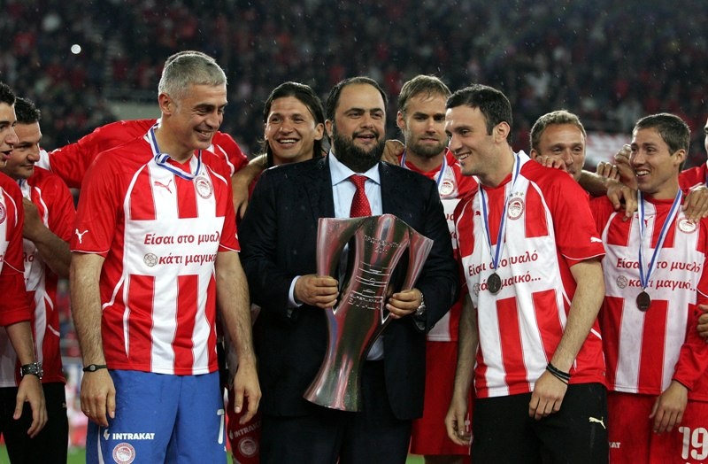 Ο ερυθρόλευκος «καπετάνιος» των τίτλων… (photos)