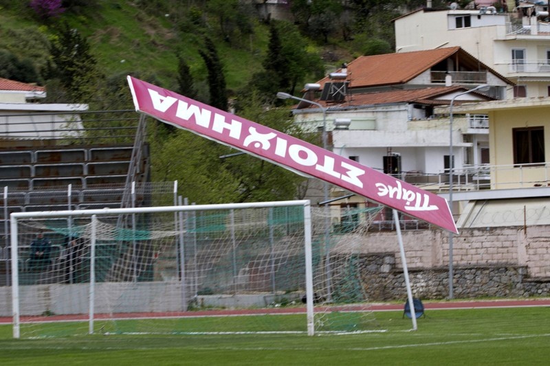 Οριστική διακοπή στη Λιβαδειά λόγω ανέμου! (photos+video)