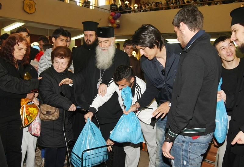 Το κοινωνικό πρόσωπο του Ολυμπιακού (photos)