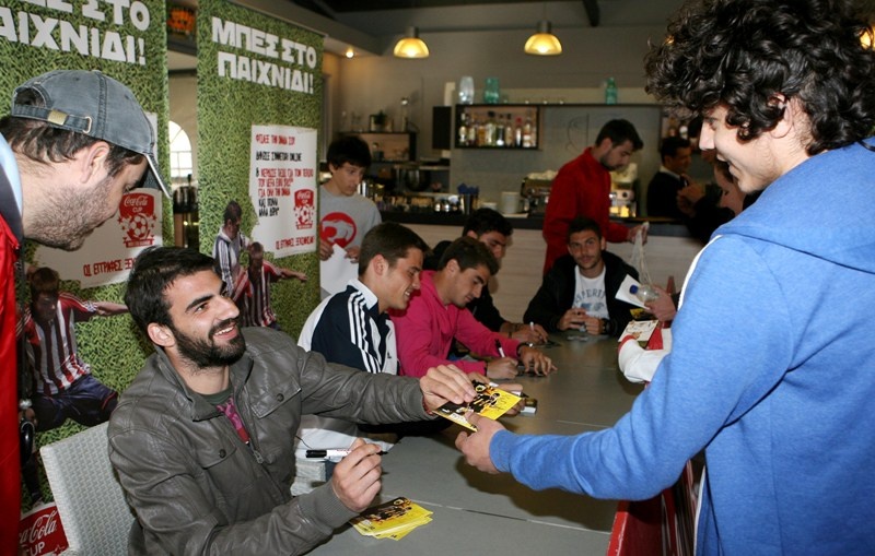 «Θέλουμε να ασχολείστε με το ποδόσφαιρο» (photos)