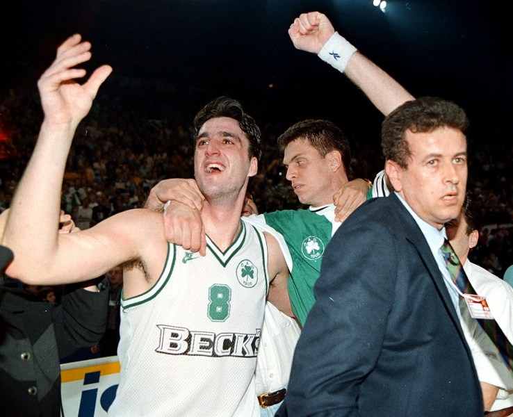 Η αρχή της «πράσινης» δυναστείας (photos+videos)