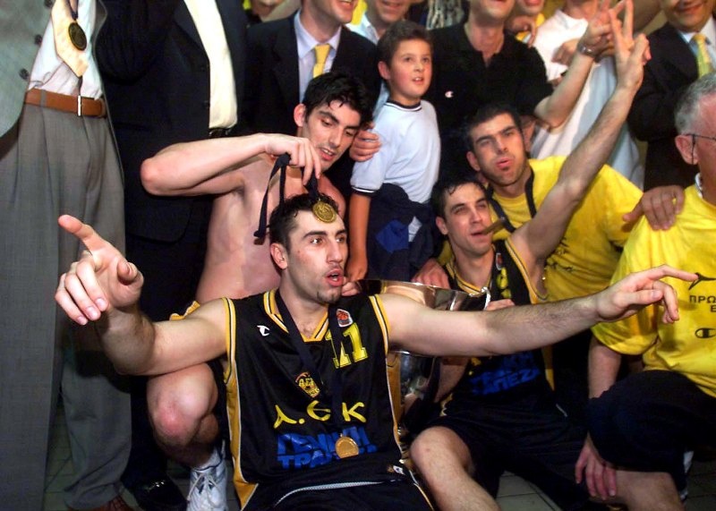 «Βασίλισσα» και στο μπάσκετ (photos+videos)