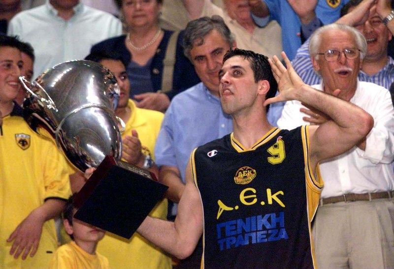 «Βασίλισσα» και στο μπάσκετ (photos+videos)
