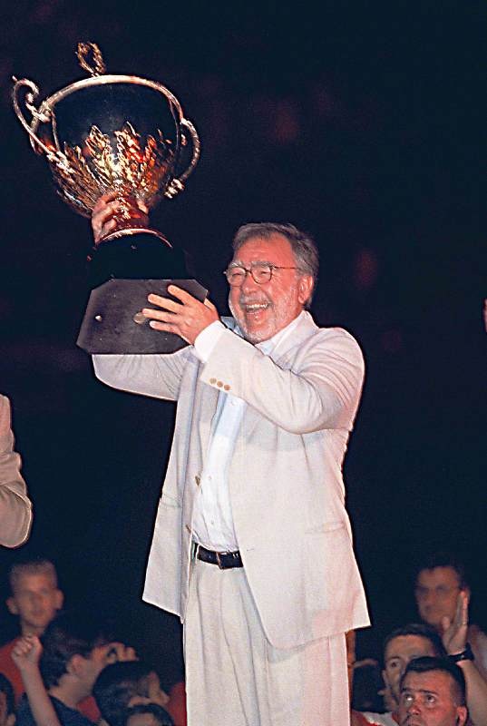 Η αρχή του... θρύλου του Σωκράτη Κόκκαλη (photos)