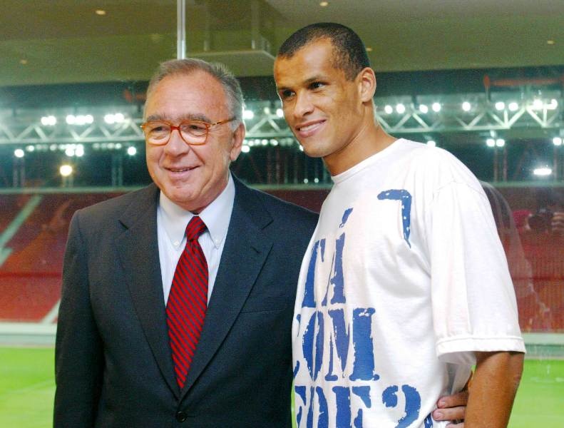 Η αρχή του... θρύλου του Σωκράτη Κόκκαλη (photos)