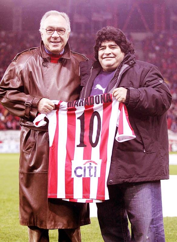 Η αρχή του... θρύλου του Σωκράτη Κόκκαλη (photos)