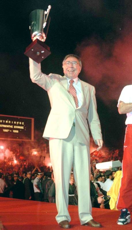 Η αρχή του... θρύλου του Σωκράτη Κόκκαλη (photos)