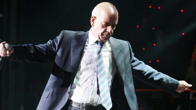 «Έφυγε» ο Δημήτρης Μητροπάνος (photos+videos)