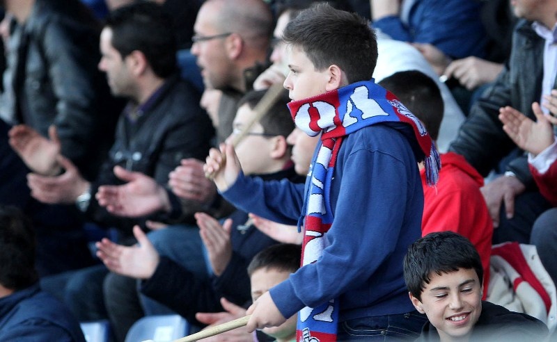 Ο δρόμος του… Λιστόν την οδηγεί στη σωτηρία! (photos+videos)